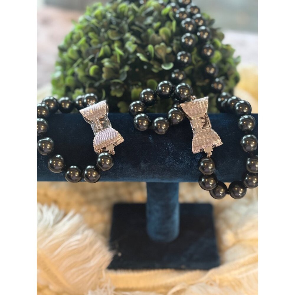 Kate Spade New York All Wrapped Up Pearl Necklace & Bracelet Set Silver Gray Bow - Picture 8 of 8